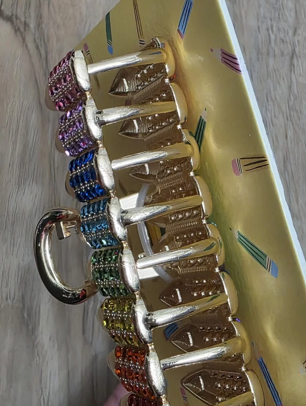 🔹️NWT Rainbow Rhinestone Pencil Crayon Metal Claw Hair Clip